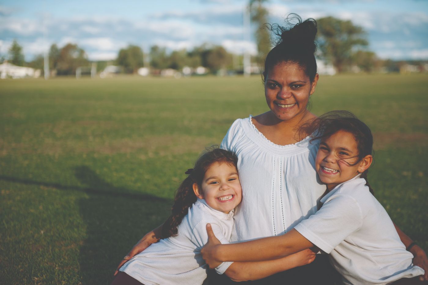 A picture of Sheridan and her children